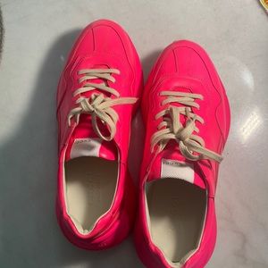 Brand New Authentic Neon Gucci Rhyton sneakers sz 9- men -they run big.